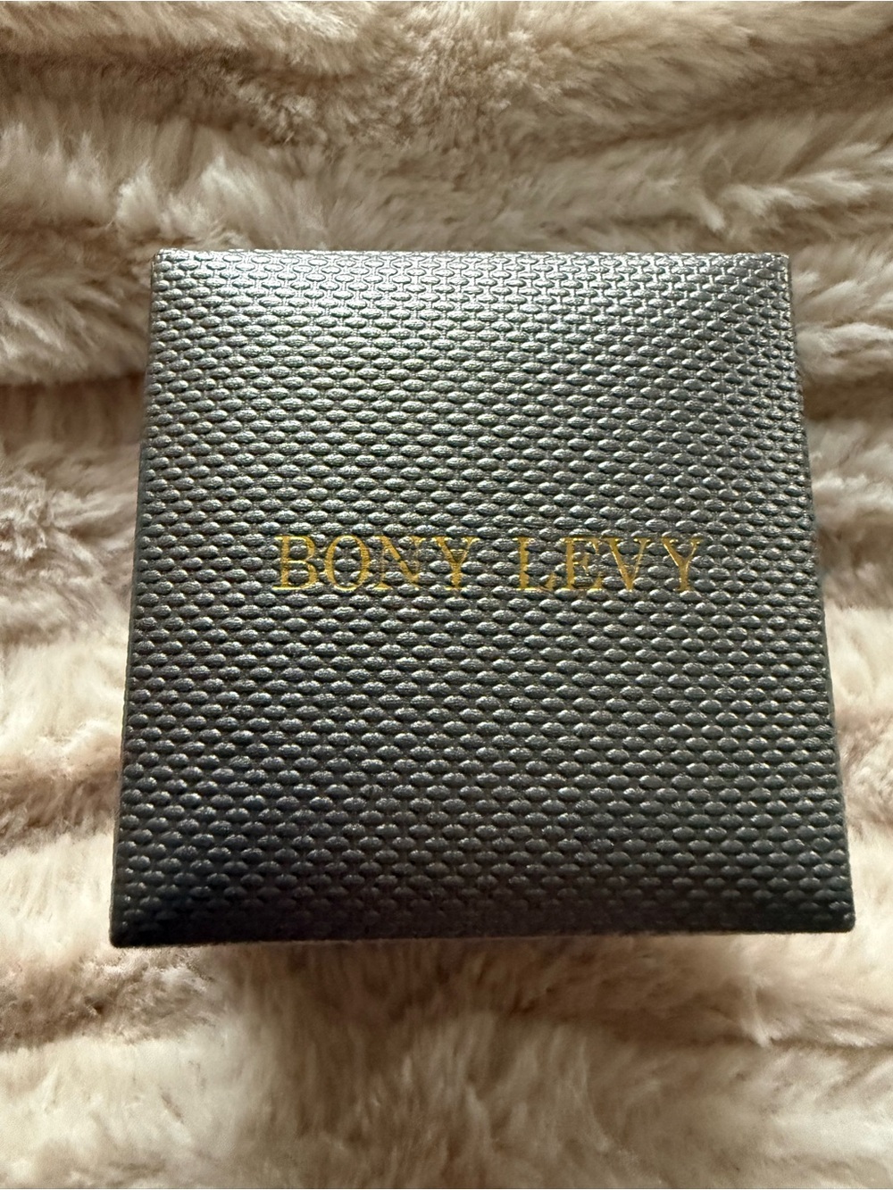 18K Authentic Bony Levy Love Diamond Ring, Yellow Gold size 7.5,EUC
